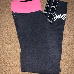 VS PINK YOGA LEGGINGS